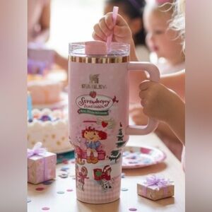 Stanley Strawberry Shortcake 40 oz Tumbler NIB